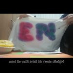 Beyaz penyedeki mor rengin deiimi